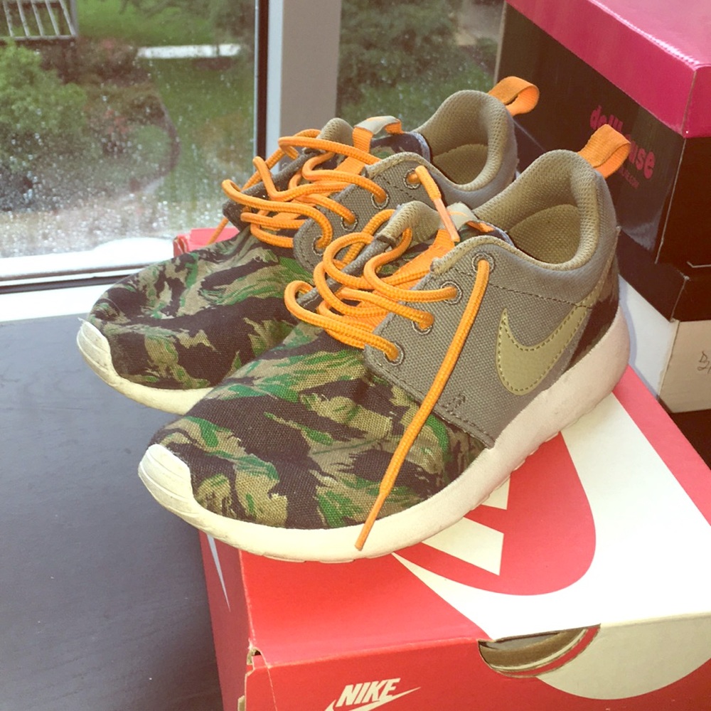 Nike Rosherun Sneakers